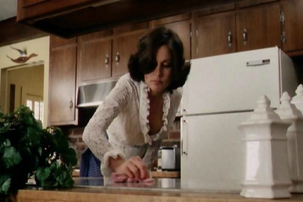 Bobbie as Stepford wife