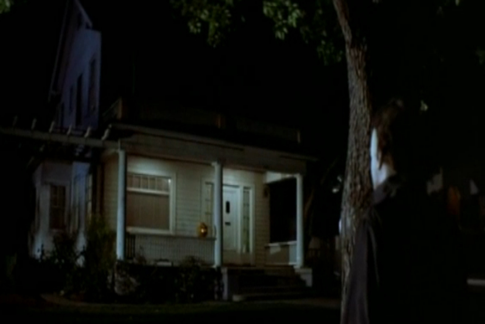 lead-and-4-halloween-michael-watches-annie-by-tree